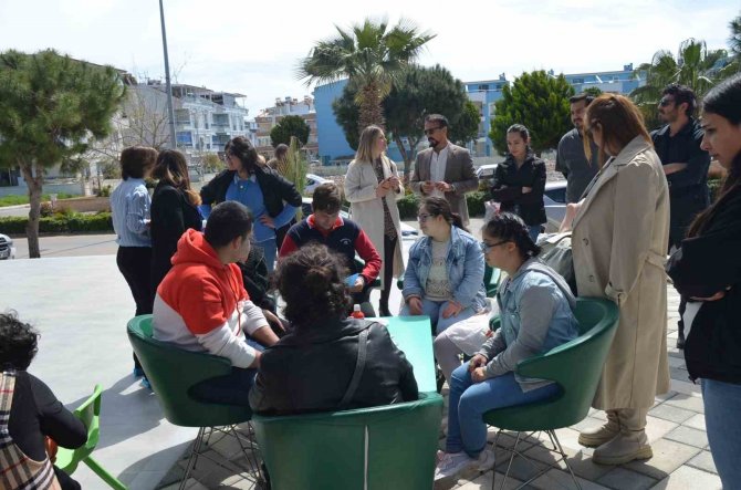 Didim’de Sevgi Dili Atölyesi’nde ’Otizm Farkındalığı’ Etkinliği Düzenlendi