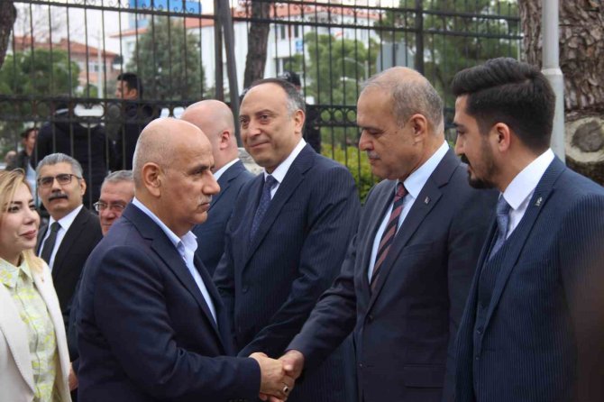 Kirişci, Bakanlığına Bağlı Müdürlüklerden Brifing Aldı