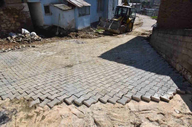 Bilecik’te Birçok Noktada Kaldırım Yenileme Ve Bakım Çalışmaları Gerçekleştirildi