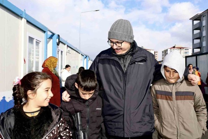 Vali Kızılkaya Her Fırsatta Elbistan Halkı İle Bir Araya Geliyor