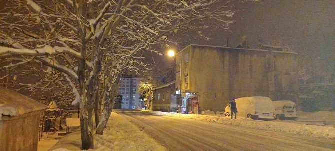 Yağan Karla Beyaza Bürünen Bitlis Havadan Görüntülendi