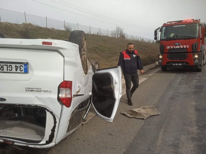 Bolu’da Hafif Ticari Araç Takla Attı: 1 Yaralı