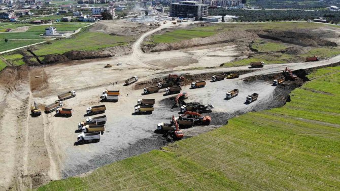 Antakya Devlet Hastanesi Yapımında Hummalı Çalışma