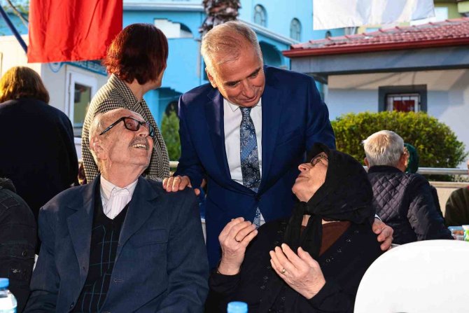 Denizli Büyükşehirin İftar Bereketi Pelitlibağ’a Taşındı