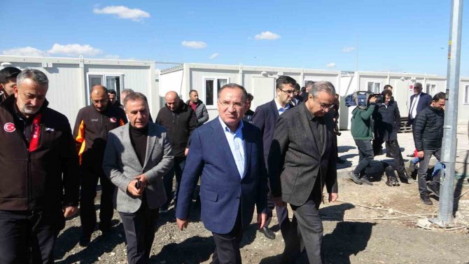Adalet Bakanı Bozdağ: “Diyarbakır’da 244 Konteyner Tamamen Kullanıma Hazır Edilmiş Durumdadır”