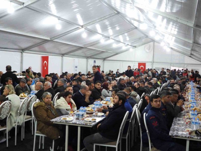 İ̇çişleri Bakanı Soylu: "Emrinize Amadeyiz"