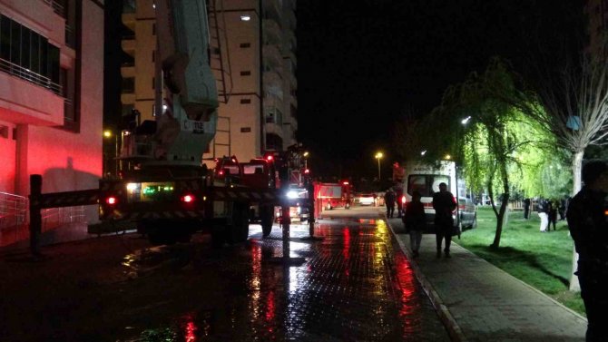 Diyarbakır’da İftar Vakti Çıkan Yangın Korkuttu