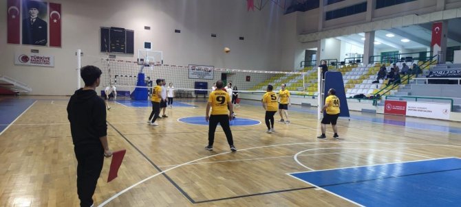 Burhaniye’de Ramazan’da Gece Yapılan Müsabakalar İlgi Gördü