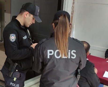 İ̇zmir’de Okulların Çevresinde Denetimler Sürüyor
