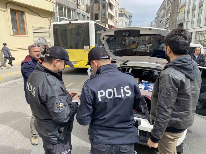 Kadıköy’de Helikopter Destekli ’Huzur İ̇stanbul Uygulaması’ Yapıldı