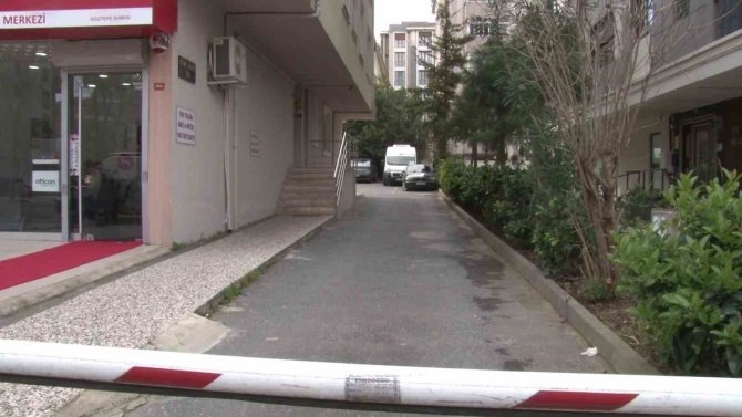 Kadıköy’de Hakim Eşini Bıçaklayıp Kızgın Yağ İle Yakan Kadın İntihar Etti