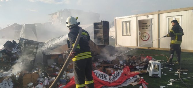 Aydın Büyükşehir Belediyesi İtfaiye Ekipleri Gaziantep’teki Yangına Müdahale Etti