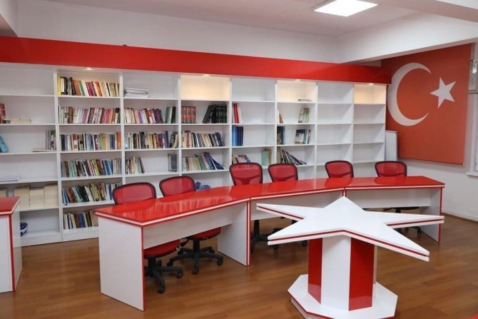 Depremde Hayatını Kaybeden Akademisyenin Adı Kütüphanede Yaşayacak