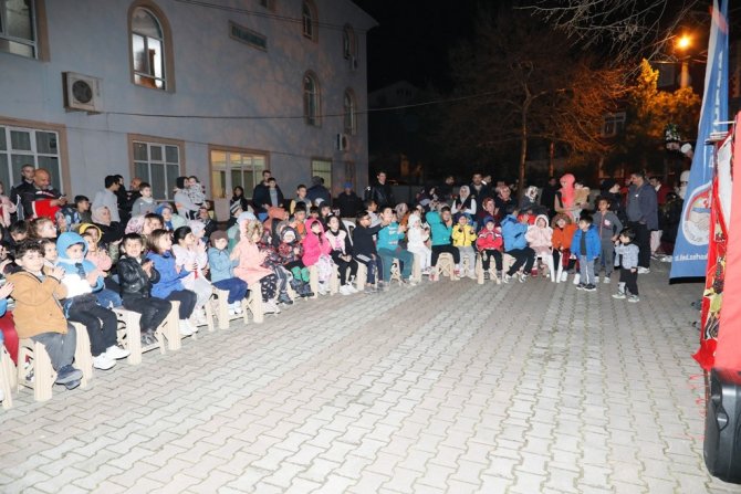 Körfez’de Hacivat Ve Karagözlü Ramazan Geceleri