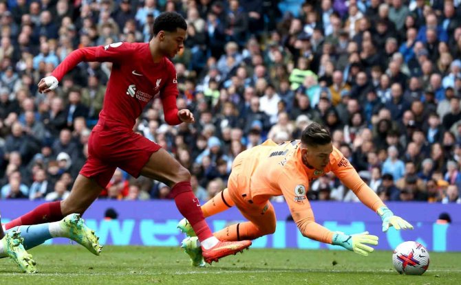 Manchester City, Liverpool’u Geriden Gelip 4-1 Mağlup Etti