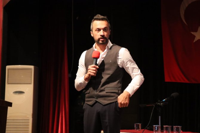 Depremin Psikolojik Etkilerini Azaltma Konulu Konferans İlgi Gördü