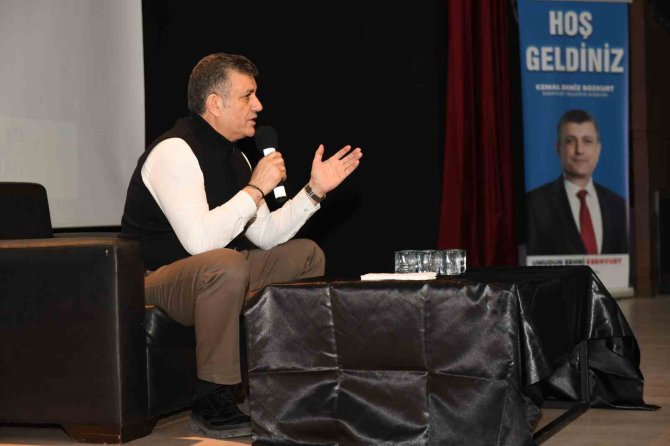 Esenyurt Belediye Başkanı Bozkurt Gençlere Seslendi: “Hayallerinizden Vazgeçmeyin”
