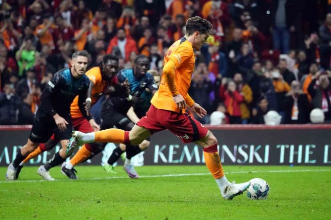 Spor Toto Süper Lig: Galatasaray: 2 - Adana Demirspor: 0 (Maç Sonucu)