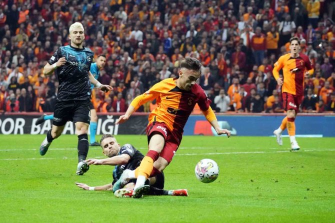 Spor Toto Süper Lig: Galatasaray: 2 - Adana Demirspor: 0 (Maç Sonucu)
