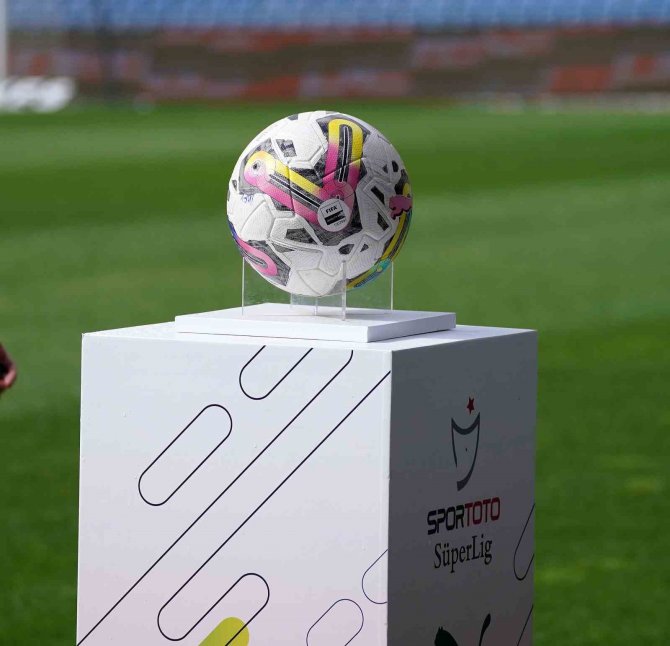 Spor Toto Süper Lig: Medipol Başakşehir: 0 - Mke Ankaragücü: 0 ( Maç Devam Ediyor)