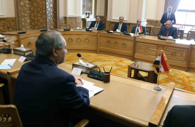 Suriye’den Mısır’a 14 Yıl Sonra İlk Üst Düzey Ziyaret