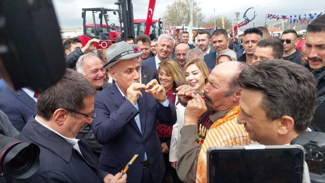 Bakan Kirişci’den ’Sipsi’ Şov