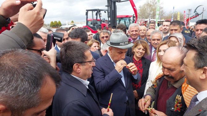 Bakan Kirişci’den ’Sipsi’ Şov