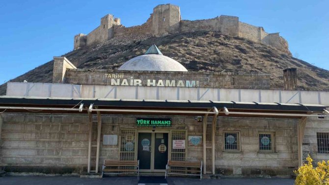 Gaziantep’te 600 Yıllık Tarihi Hamam Depreme Meydan Okudu