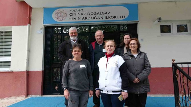 Kütahya’daki Çifte Vatandaşlar Bulgaristan Seçimleri İçin Sandık Başında