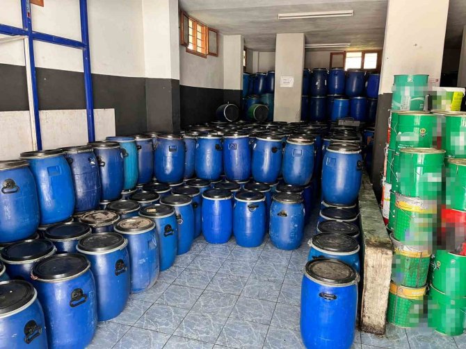 Adana’da 14 Bin 300 Litre Kaçak Akaryakıt Ele Geçirildi
