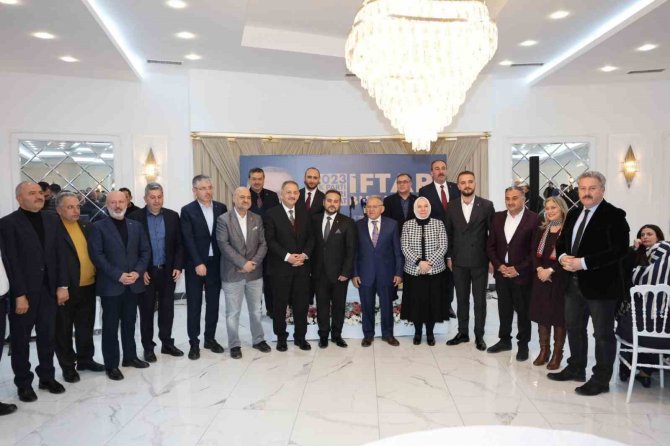 Deva Partisi’nden 3 İsim Ak Parti’ye Katıldı