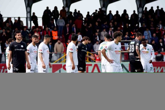 Spor Toto Süper Lig: Ümraniyespor: 0 - Konyaspor: 0 (İ̇lk Yarı)