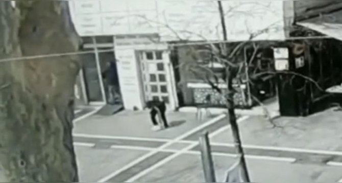İ̇stanbul’da Silahlı Çatışma Kamerada