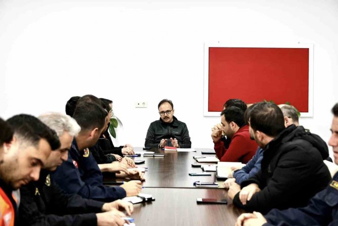 Vali Kızılkaya, Deprem Koordinasyon Toplantısına Katıldı