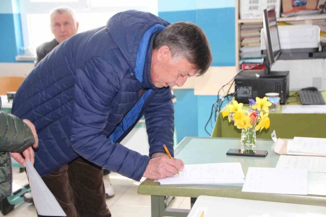 Bilecik’te Çifte Vatandaşlar Bulgaristan Genel Seçimleri İçin Sandığa Gitti