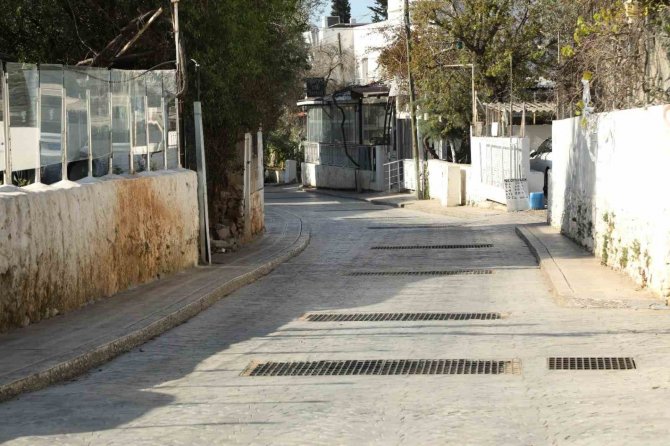 Her Yağmurda Sel Olan Dere Sokak Yeniden Düzenlendi