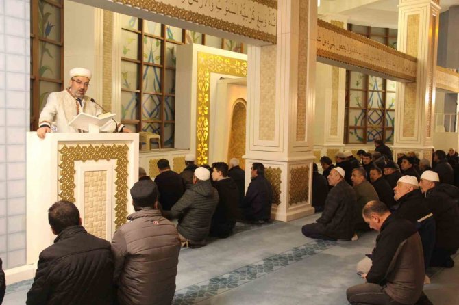 Bolu’da Enderun Usulü Teravih Namazı Kılındı