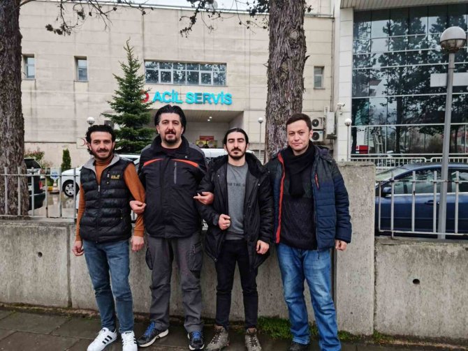 Bolu’da ’Türkiye Cumhuriyeti Devleti’ne Hakaret’ten 4 Sol Parti Üyesi Gözaltına Alındı