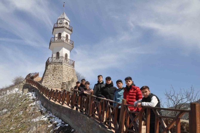 Tarihi Osmanlı Kasabasında Bahar Havası Yaşanıyor