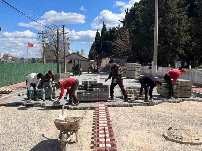 Ezine Belediyesi Çevre Düzeni Çalışmalarını Sürdürüyor