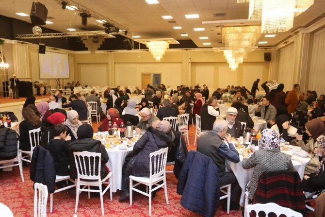 Başkan Sandıkçı: “Huzurlu Ve Özgür Bir Şekilde Yaşıyorsak Bunu Aziz Şehitlerimize Ve Kahraman Gazilerimize Borçluyuz”