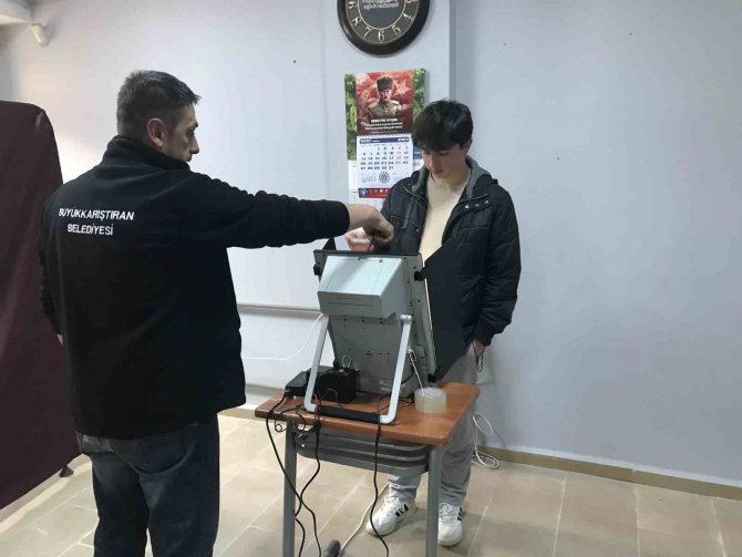 Çifte Vatandaşlar Sandık Başına Gitti