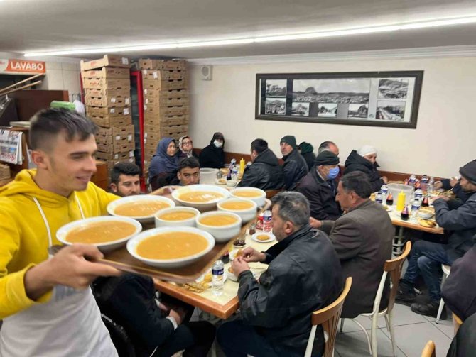 Bu Lokantada 15 Yıldır İftar Yemekleri Ücretsiz