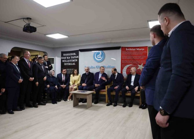 Cumhurbaşkanı Recep Tayyip Erdoğan, Bağcılar Ülkü Ocakları’nı Ziyaret Etti