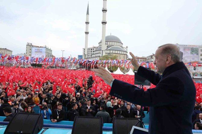 Cumhurbaşkanı Erdoğan’dan Kılıçdaroğlu’na "Seccade" Tepkisi