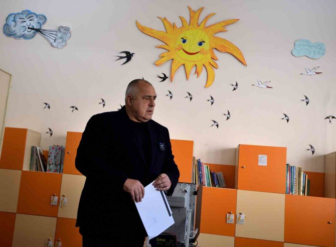 Bulgaristan’da Halk Erken Genel Seçimler İçin Sandık Başında