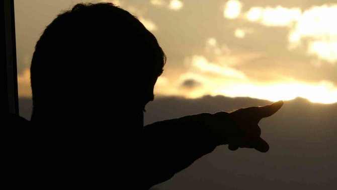 Yüksekova’da Gün Batımı Güzelliğiyle Mest Etti