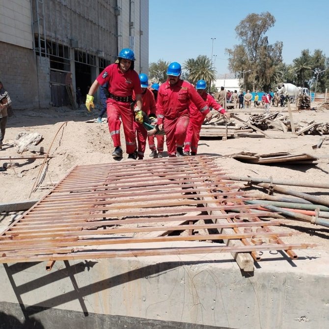 Irak’ta İnşaat Halindeki Avm Çöktü: 8 İşçi Kurtarıldı