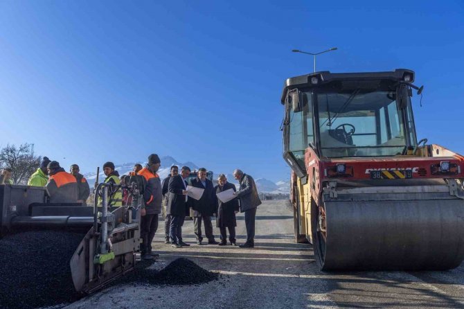 Kayseri’nin Yeni Yollarına 1,5 Milyar Tl’lik Yatırım
