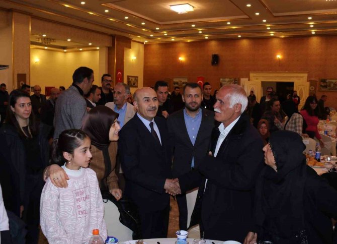Mardin’de Şehit Aileleri Ve Gaziler Onuruna İftar Yemeği